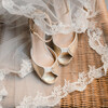 Sandale de mariée dorée