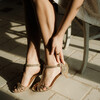 Chloé en fines paillettes et glitter champagne