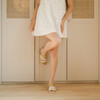 Sandale Emma cuir blanc, velours vert anis et fines paillettes blanches
