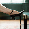 Escarpin noir bride cheville petit talon