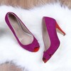 Pump in fuxia suede