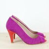 Pump in fuxia suede