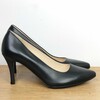 Pointed toe pump in black soft leather and black paillette 