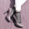 Escarpin plateforme taupe