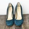 Round toe pump in teal suede and red glitter 