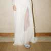 Charlotte en velours baby blue et paillettes blanches