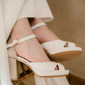 Sandale mariage blanche et dorée