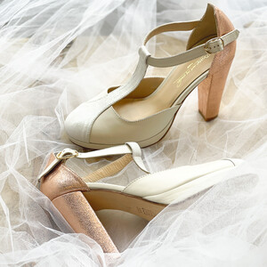 T bar in off white soft leather, ivory metallic leather and rose gold metallic leather