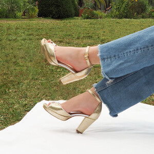 Sandale plateforme doré irisé cuir blanc