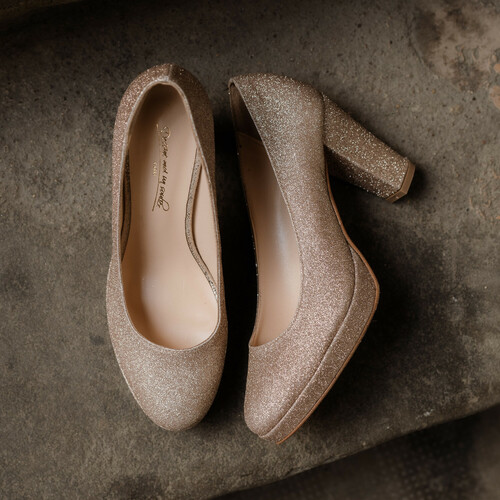 Gold wedding pump 