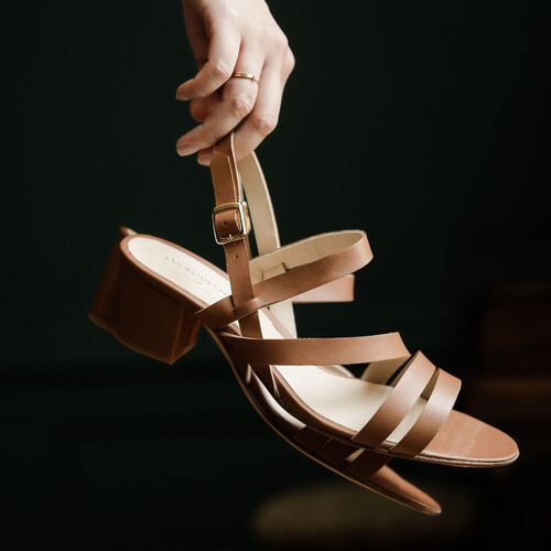 Sandale en cuir lisse marron