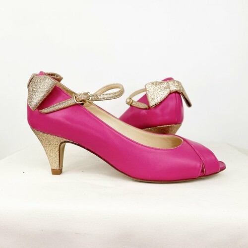 Open-toed pump in raspberry and champagne paillette