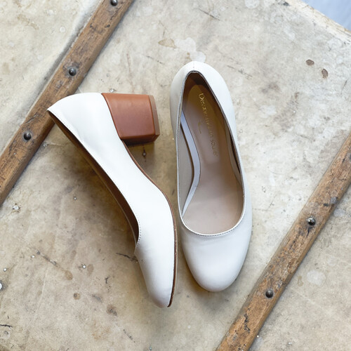 escarpin petit talon blanc et marron