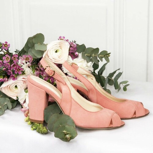 Escarpin en velours corail clair
