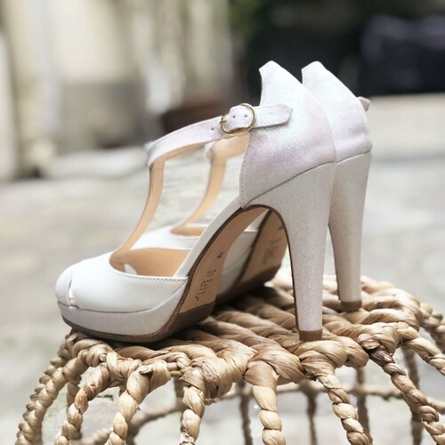 Salomé plateforme ouverte en vernis blanc et fine paillette blanche