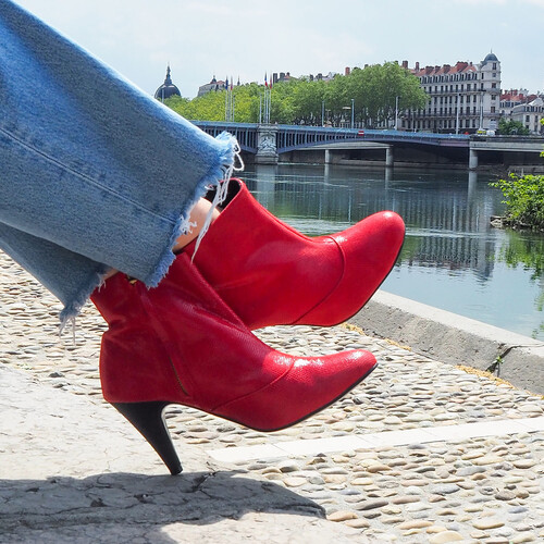 Bottines rouges et noires