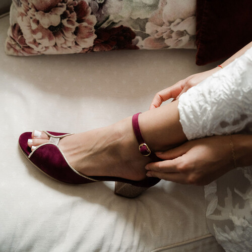Charlotte High en velours grenat et paillettes or blond