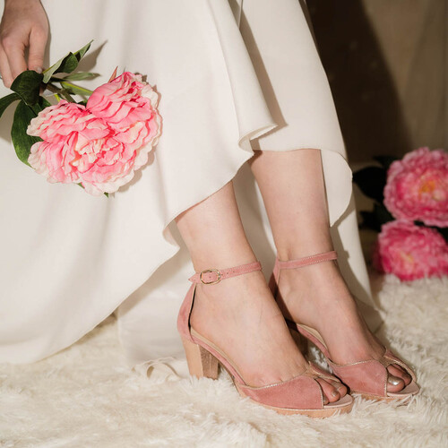 Les chaussures pour une robe de mariée bohème