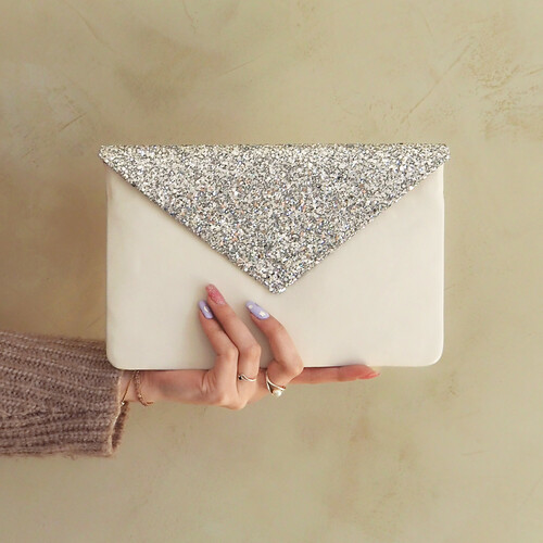 The square clutch