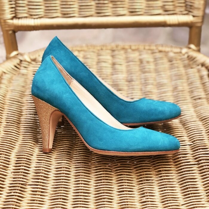 Escarpin en velours turquoise foncé et fine paillette champagne