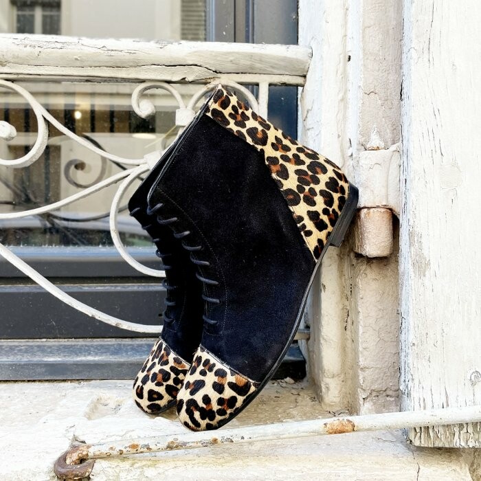 Bottine Agathe en velours noir et poil leopard Dessine moi un soulier