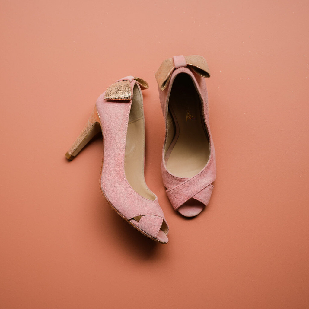 Escarpin brides croisées en velours blush et irisé or rose