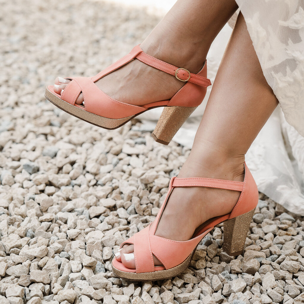 Salomé ouverte en velours corail clair, paillettes champagne