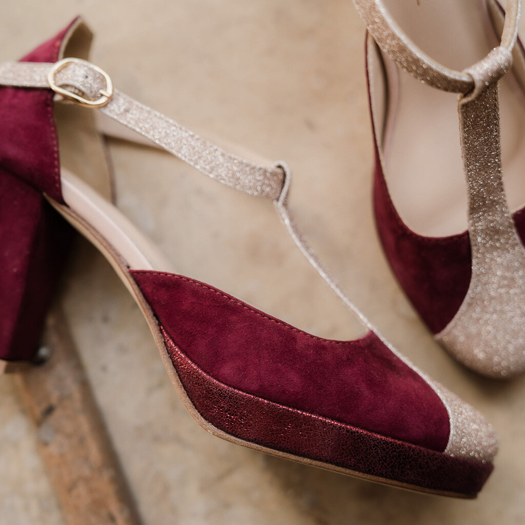 Salomés plateforme en velours grenat et paillettes or blond